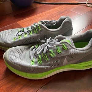 NIKE Lunarglide+4 Sneakers